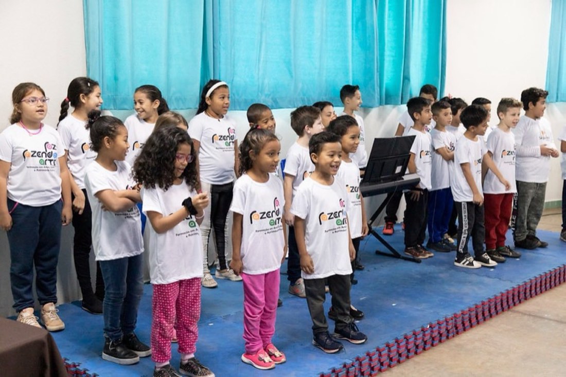 Apresentação musical com alunos de Foz do Iguaçu