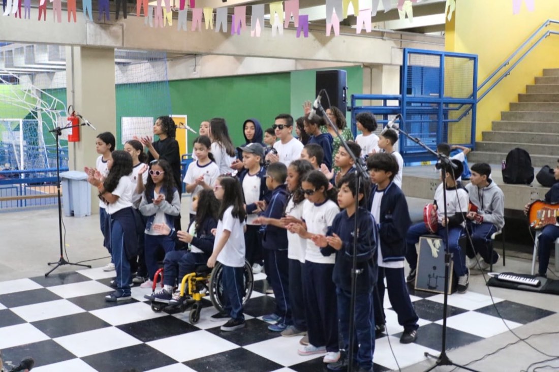 Coral de estudantes da rede municipal de São Paulo no CEU Feitiço da Vila