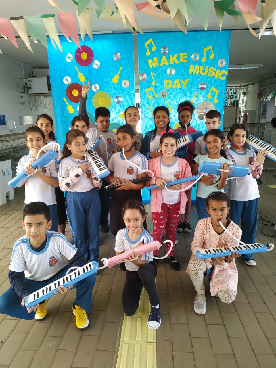 Alunos da Escola Mariana participam do Dia de Fazer Música 2024